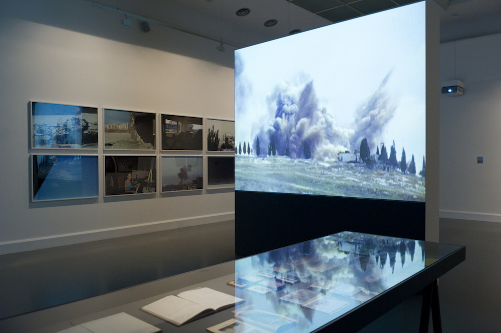 Learning Photography . Akram Zaatari